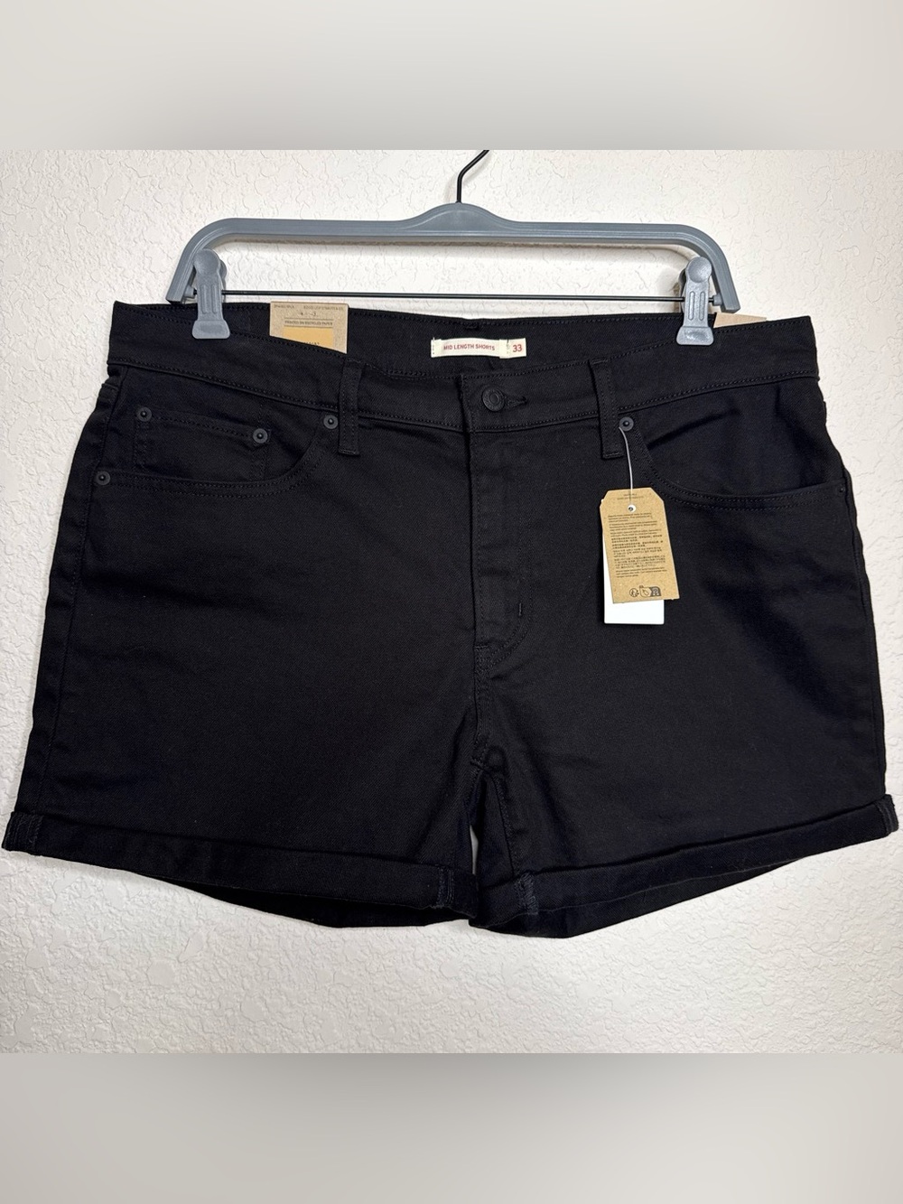 Levi's Mid Length Women's Shorts Black, Size 33, NWT